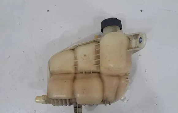 BMW X2 F39 Coolant expansion tank/reservoir 8687503