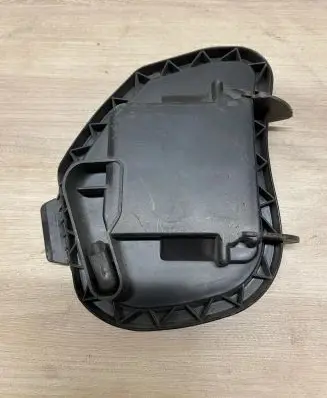 Volkswagen Touran I Headlight/headlamp dust cover 304411172r1