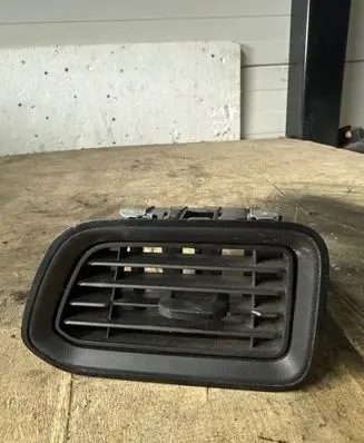Renault Master III Dashboard air vent grill cover trim 687517173R
