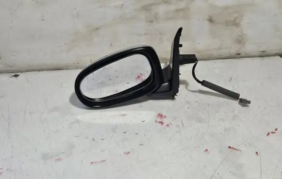 Nissan Almera Tino Front door electric wing mirror E11025541 E11015541