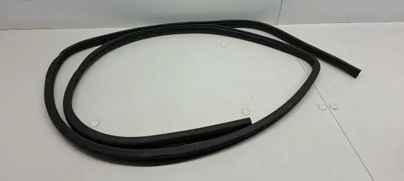 Nissan X-Trail T32 Front door rubber seal 