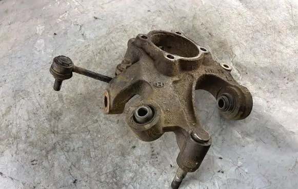 Rear wheel hub spindle/knuckle
