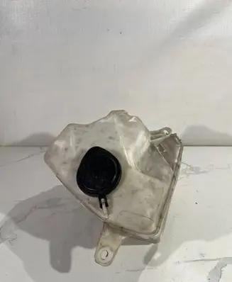 Toyota Prius (XW20) Windshield washer fluid reservoir/tank 060851145