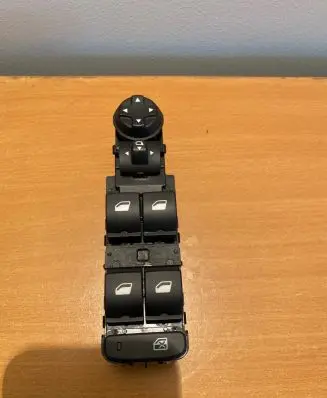 Peugeot 308 Electric window control switch 98349233ZD 10516241 A007M102