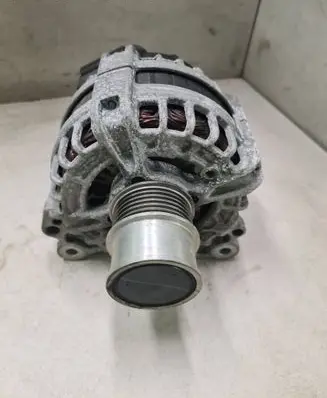 Volkswagen Golf VIII Generator/alternator 05E903027B