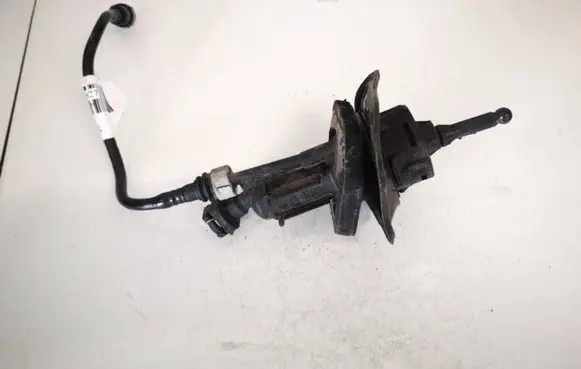 Ford Focus C-MAX Clutch master cylinder 