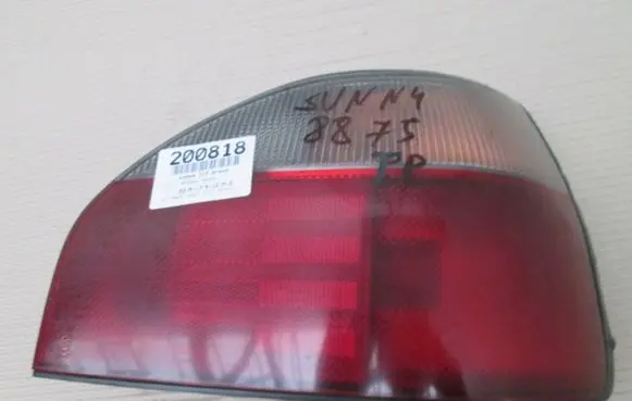 Nissan Sunny Rear/tail lights