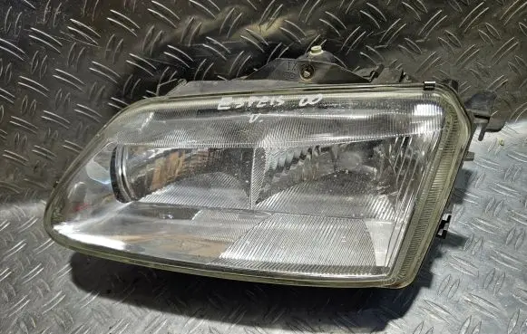 Renault Espace III Headlight/headlamp 89002588