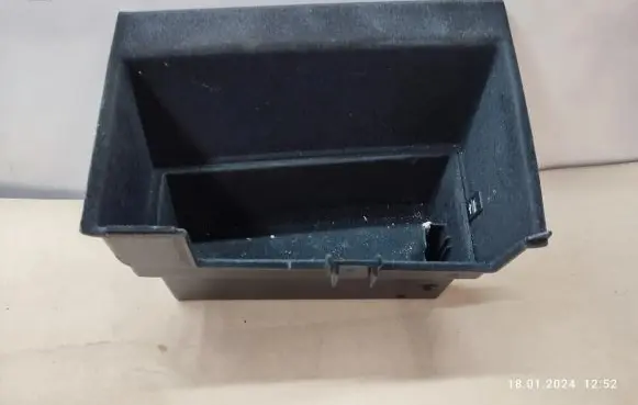 BMW X6 E71 Glove box central console 9211031