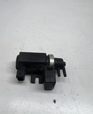 Volkswagen PASSAT B6 Turbo solenoid valve 72279600 2247906
