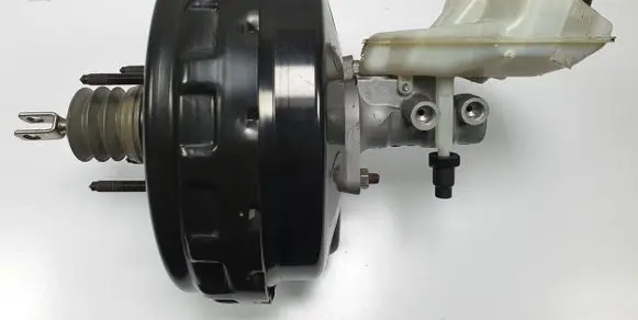 Volvo V70 Brake booster P31329895