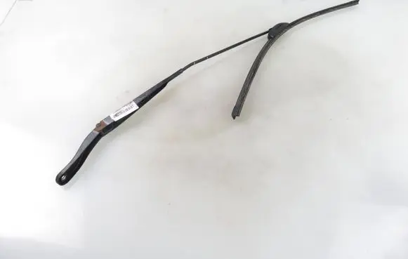 Renault Master III Front wiper blade arm 8200734777B
