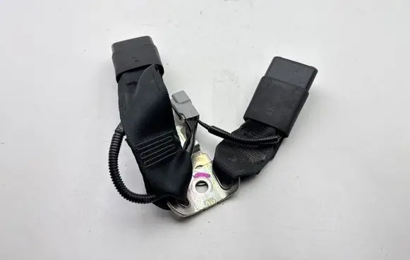 Toyota Yaris Middle seatbelt buckle (rear) 07688 00067