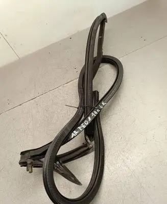 Volkswagen Arteon Rear door rubber seal (on body) 