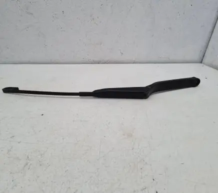 BMW 3 E36 Front wiper blade arm 61618357209 8357209