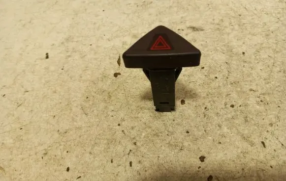 Volvo V70 Hazard light switch 30739320 06W391