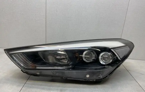 Hyundai Tucson TL Headlight/headlamp 92101D7210