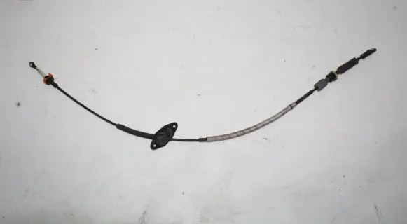 Opel Antara Gear shift cable linkage