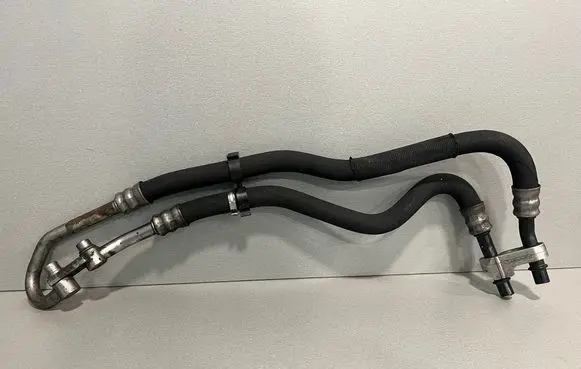 BMW 3 E92 E93 Oil cooling pipe 7567207 7567208
