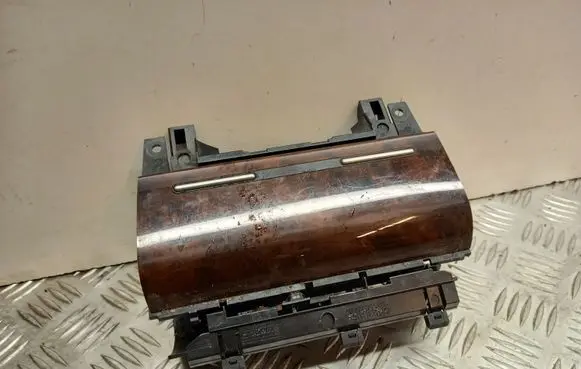 Ashtray (front)
