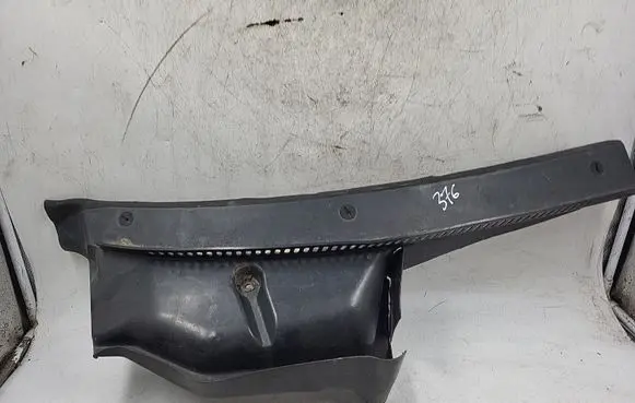 Audi A4 S4 B5 8D Wiper trim 