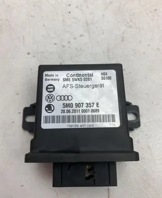 Volkswagen Touran II Light module LCM 5M0907357E