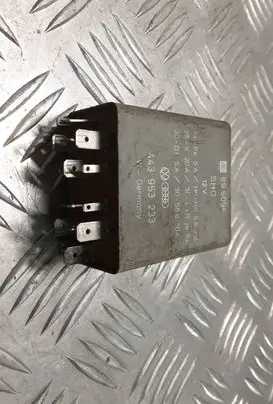 Volkswagen PASSAT B5 Other relay 443953233