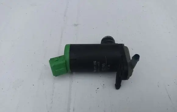 Peugeot 206 Windscreen/windshield washer pump 90095