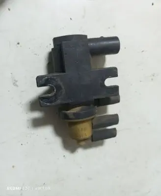 Volkswagen Caddy Turbo solenoid valve 1K0906627A