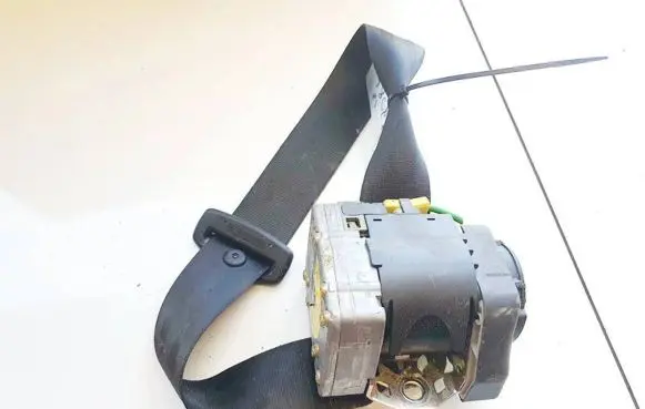 Audi A6 S6 C5 4B Front seatbelt d00064577 b04111