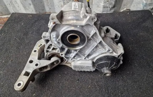 BMW X3 G01 Gearbox transfer box case 9469021 18180810 B2703M