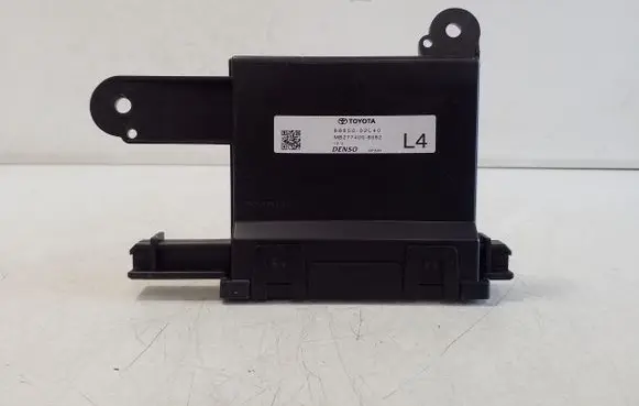 Toyota Corolla E210 E21 Climate control unit 8865002L40
