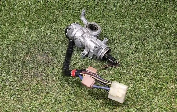 Opel Frontera A Ignition lock 337184