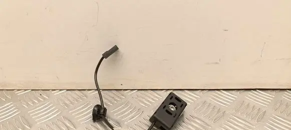 Tesla Model Y Aerial antenna amplifier 150942000D