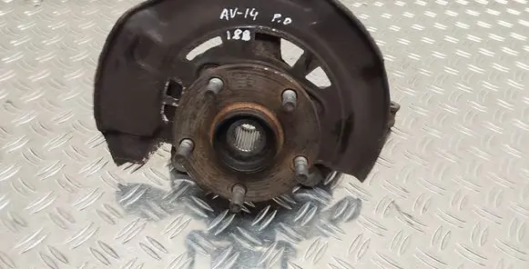 Toyota Avensis T270 Front wheel hub F20R6 140228