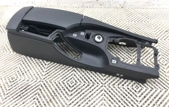 BMW 5 E60 E61 Center console 