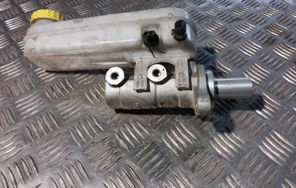 Citroen Jumper Master brake cylinder Y24113