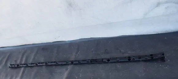 Tesla Model X Rear sill trim cover 1046691-00-B tesla X listwa progowa PRAWY ŚLIZG 1046691-00-B