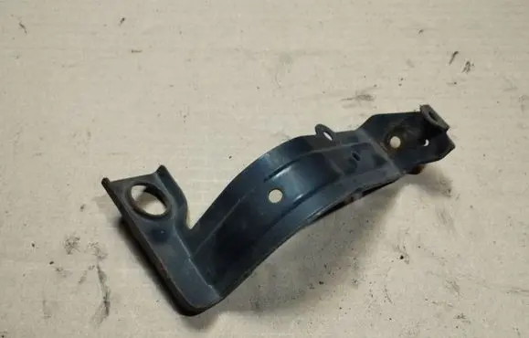 Honda CR-V Radiator support slam panel bracket 