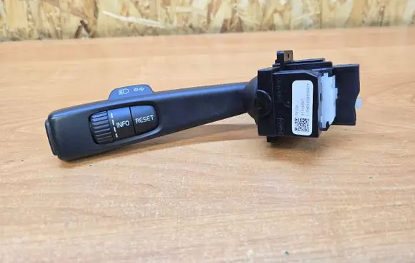 Volvo S60 Indicator stalk 31334647 111DB20950BACH