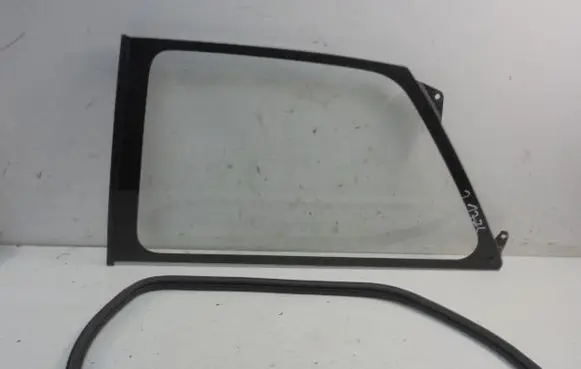 Toyota Starlet (P80) IV Rear side window 