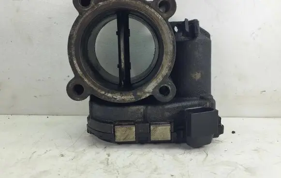 Mercedes-Benz E W212 Engine shut-off valve A6420900270 DK0034