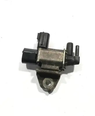 Vacuum valve