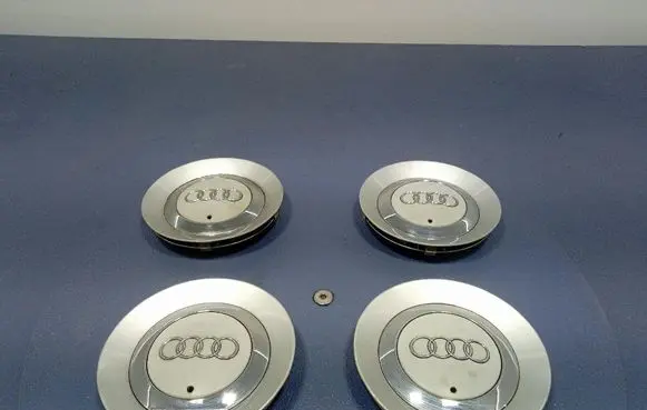 Audi A6 Allroad C6 R17 wheel hub/cap/trim 4F0601165