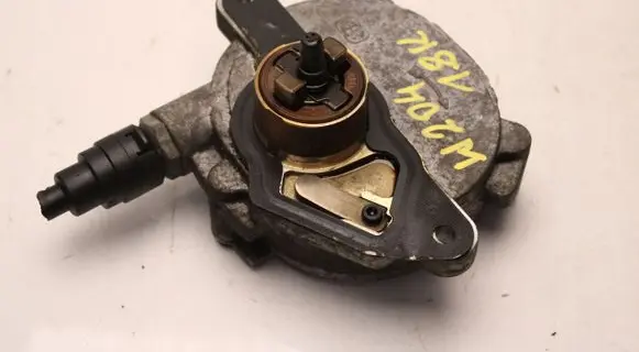 Mercedes-Benz C W204 Vacuum pump A2712301565