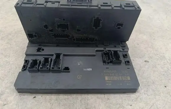 Mercedes-Benz Vito Viano W639 SAM control unit 6395450201