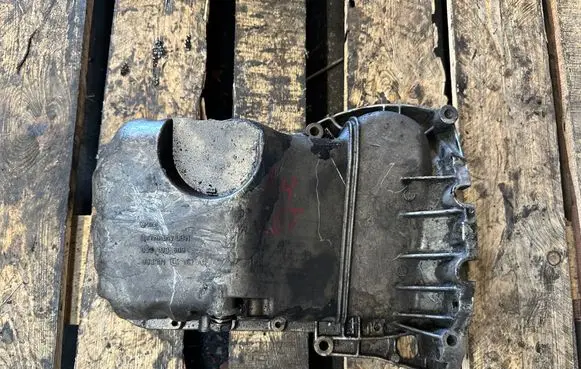 Volkswagen PASSAT B5 Oil sump 058103603 003301