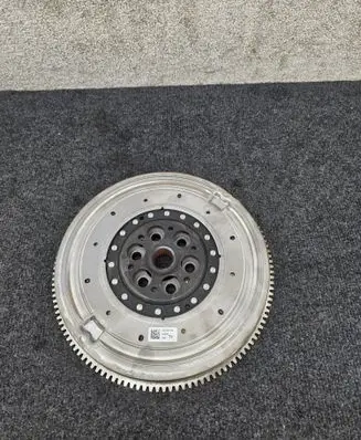 Renault Captur II Flywheel 123108176R