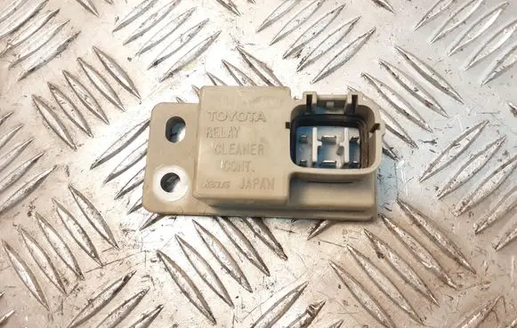 Toyota Avensis T250 Window wiper relay 8594205030