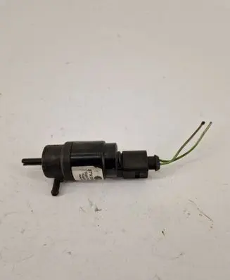 Volkswagen Caddy Windscreen/windshield washer pump 00684802